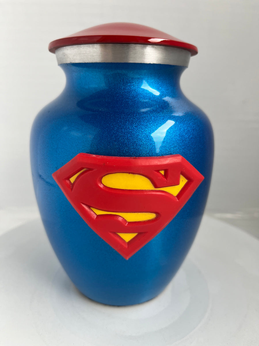 Concevez une urne funéraire de super-héros personnalisée