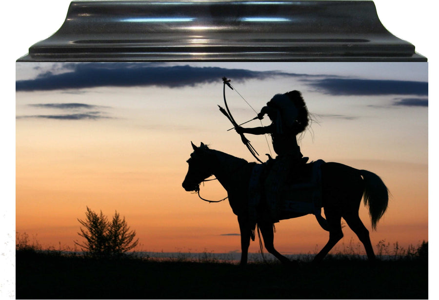 Urne de crémation en boîte en fibre de verre Native Horseback Riding – T105